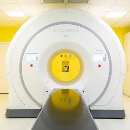Почему иностранцы едут лечиться в Онкологический центр томотерапии UMIT?